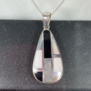 925 Sterling Silver Necklace With Native Motif Teardrop Pendant 18”